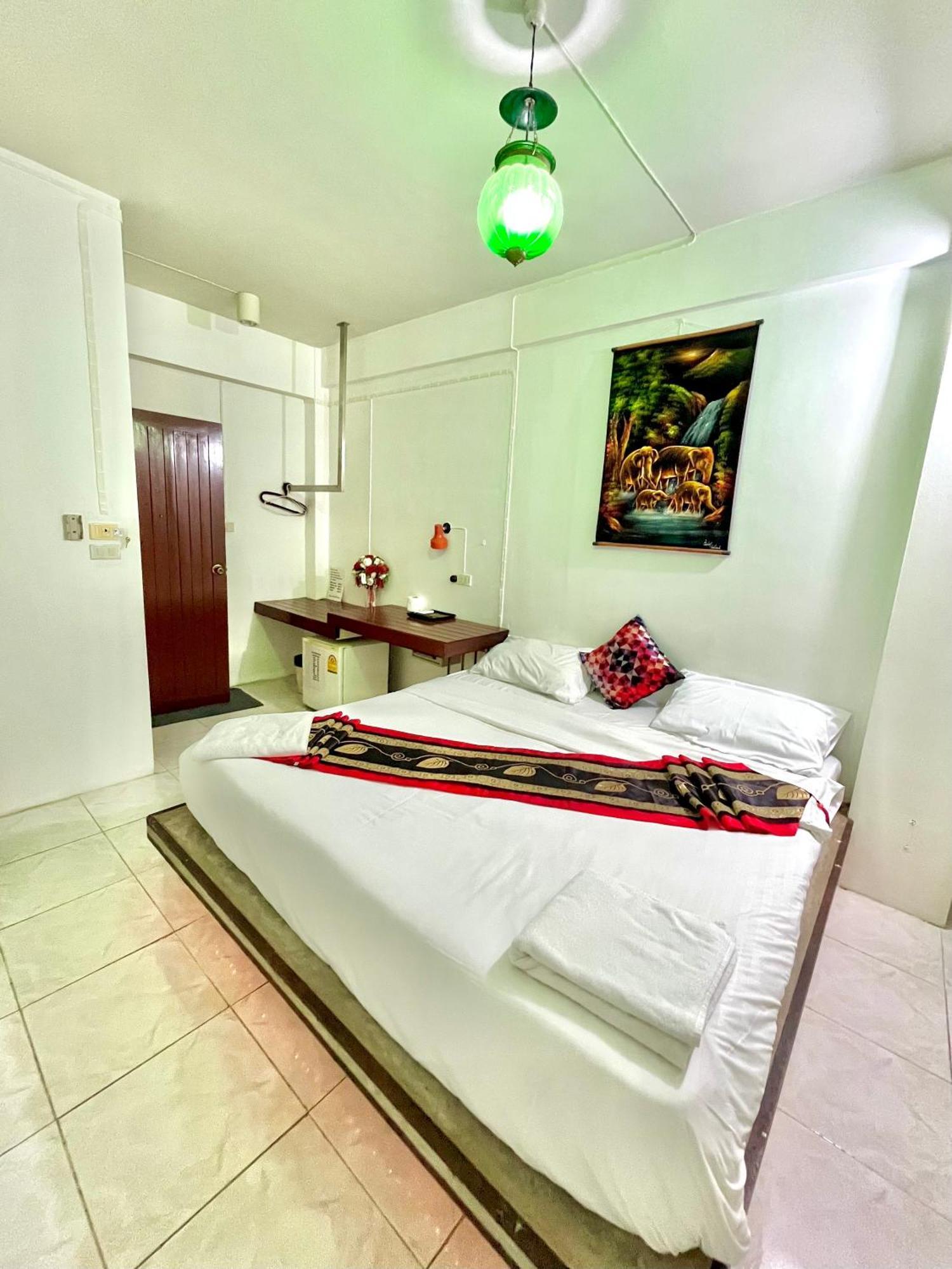 Sea Beach Paradise Patong Ngoại thất bức ảnh